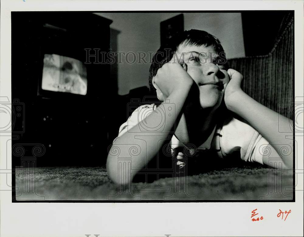 1987 Press Photo Teddy Polito with Downs Syndrome relaxes at his Arvada home- Historic Images