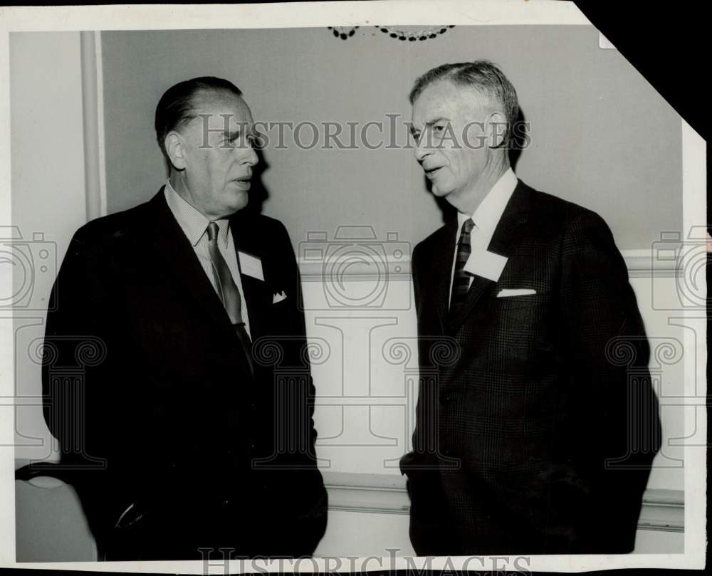 1965 Press Photo Max Wylie and his brother Phil at The Miami Herald office- Historic Images