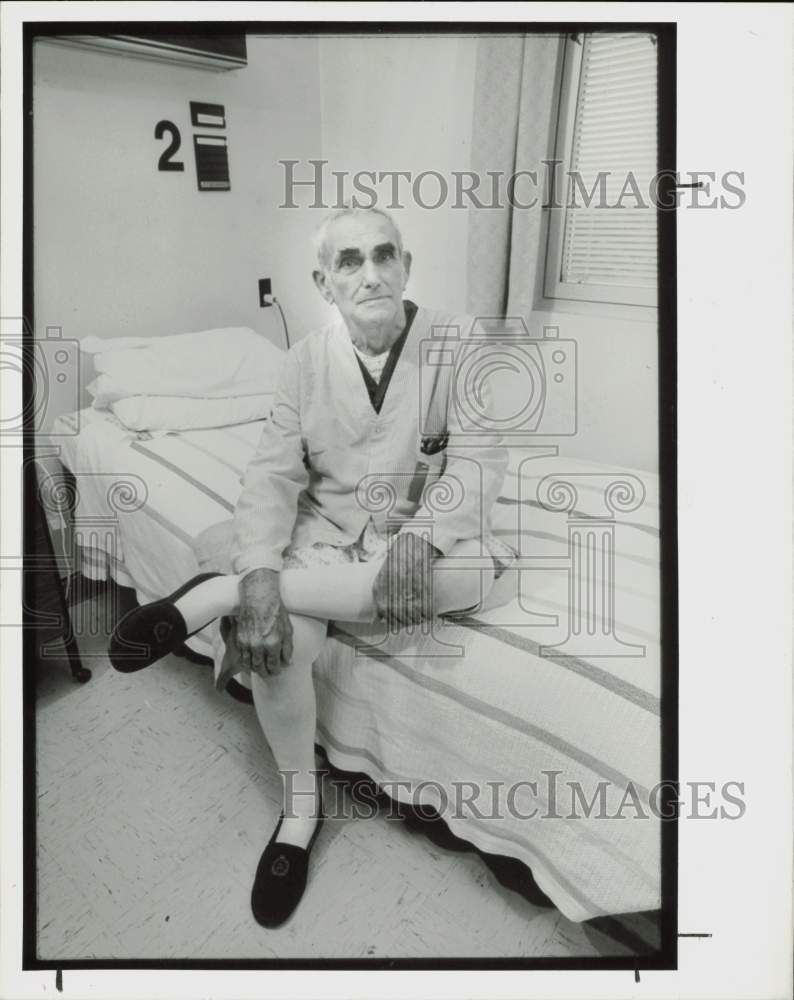 1991 Press Photo Cancer patient Avery Wheelock at hospital in Florida- Historic Images