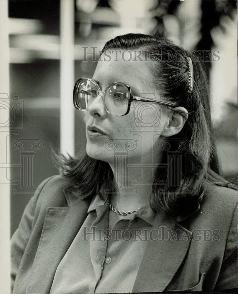 1980 Press Photo Brookes McIntyre, manager of Banco De Santander office in Miami- Historic Images