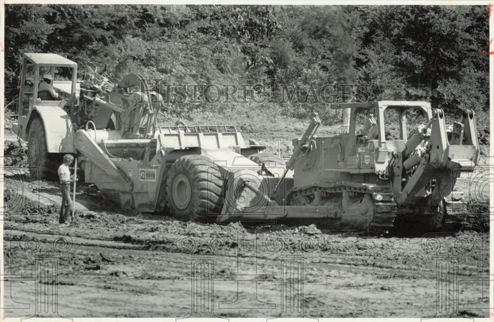 1985 Press Photo Steele Creek Industrial Park construction - lra54143- Historic Images