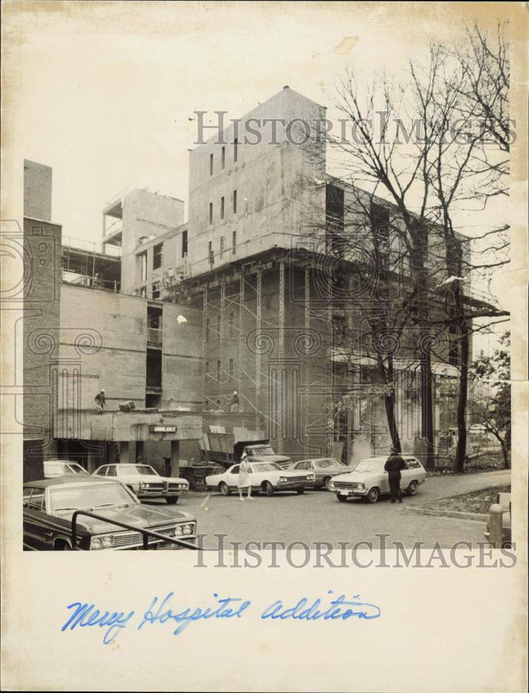 1973 Press Photo Ongoing construction of Mercy Hospital - lra69017- Historic Images