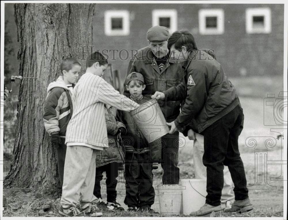 1997 Press Photo Children Sample Maple Syrup at Blue Hills - lra83384- Historic Images