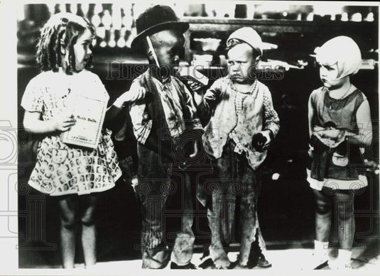 1993 Press Photo Young actors in a scene from "Little Rascals" comedy- Historic Images