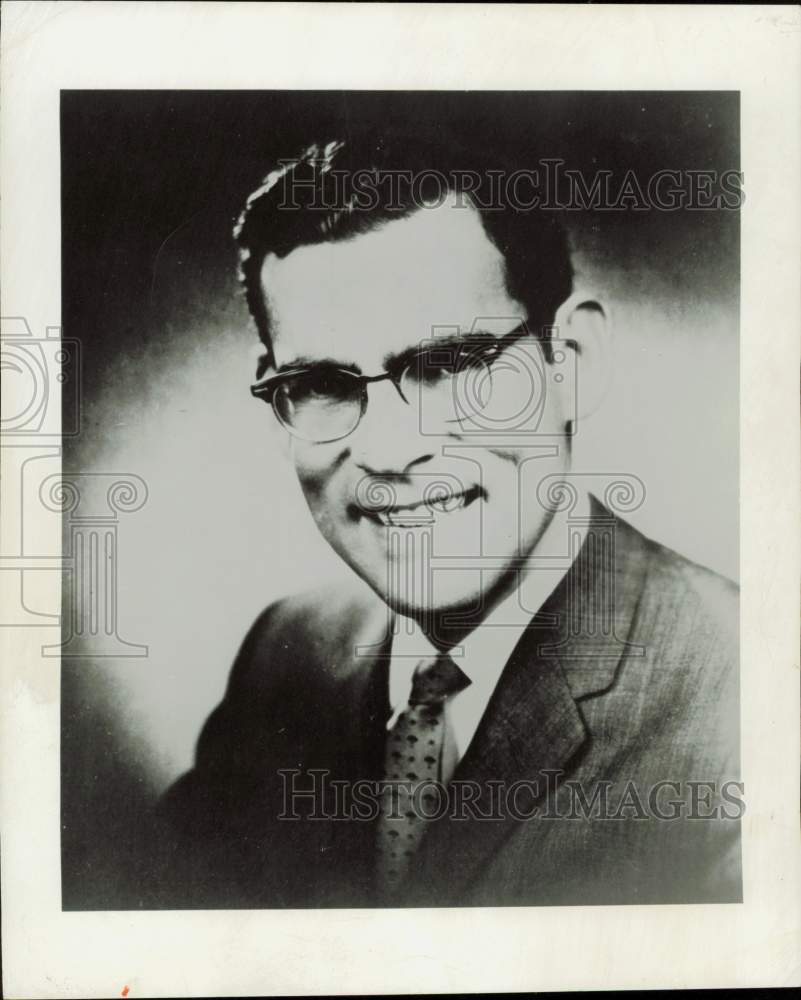 1968 Press Photo Doctor Edward Bauman of 529 14th Street N.W., Washington, D.C.- Historic Images