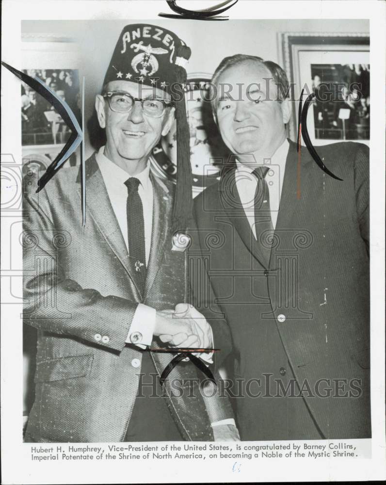 1965 Press Photo Hubert H. Humphrey poses with Barney Collins at an event- Historic Images