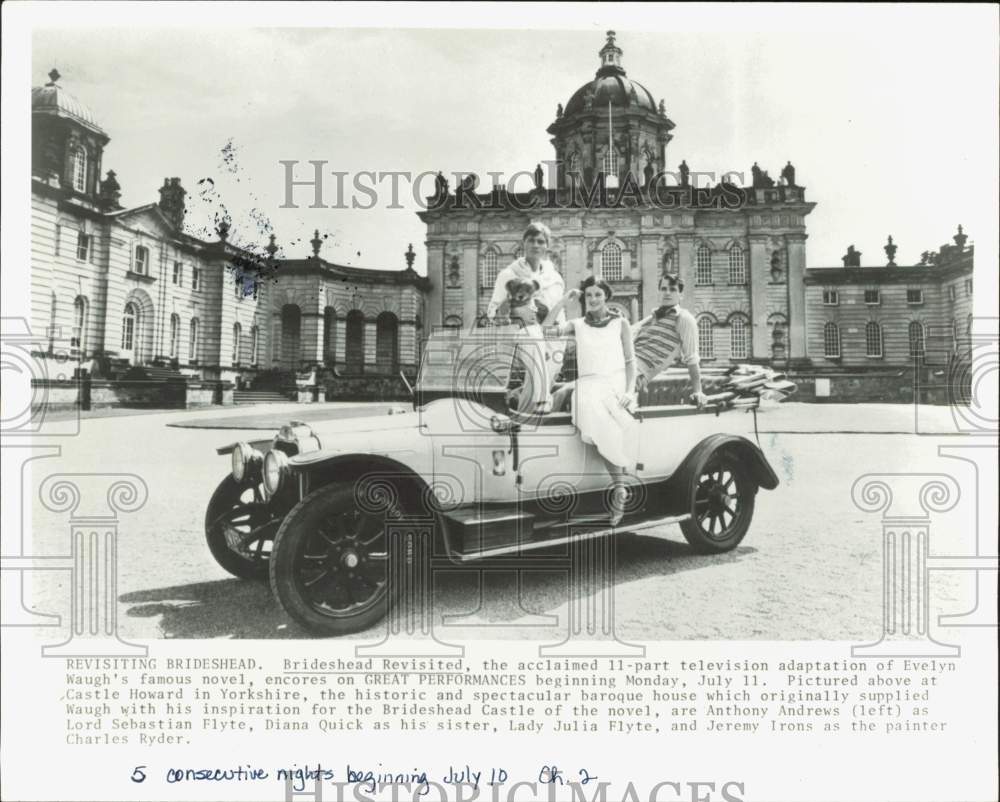 1988 Press Photo Anthony Andrews, Diana Quick &amp; Jeremy Irons in front of castle- Historic Images