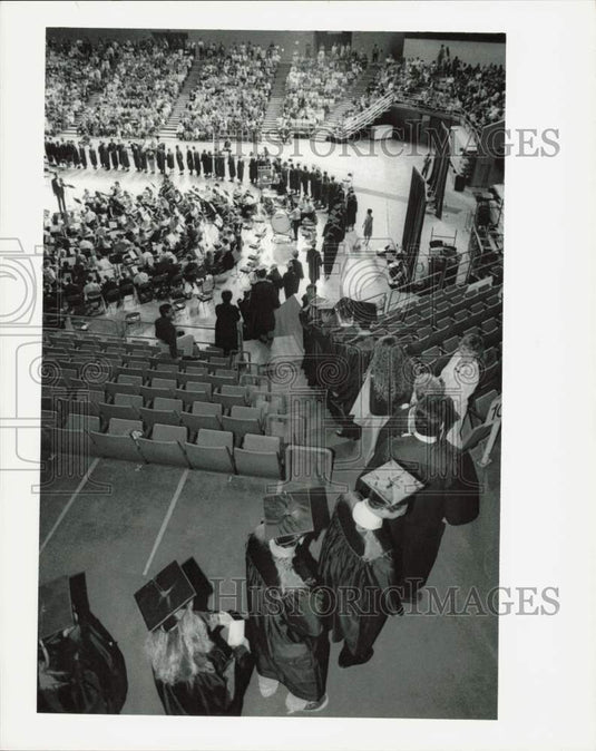 1994 Press Photo Dimond High School Graduation at Sullivan Arena - lrb15956- Historic Images