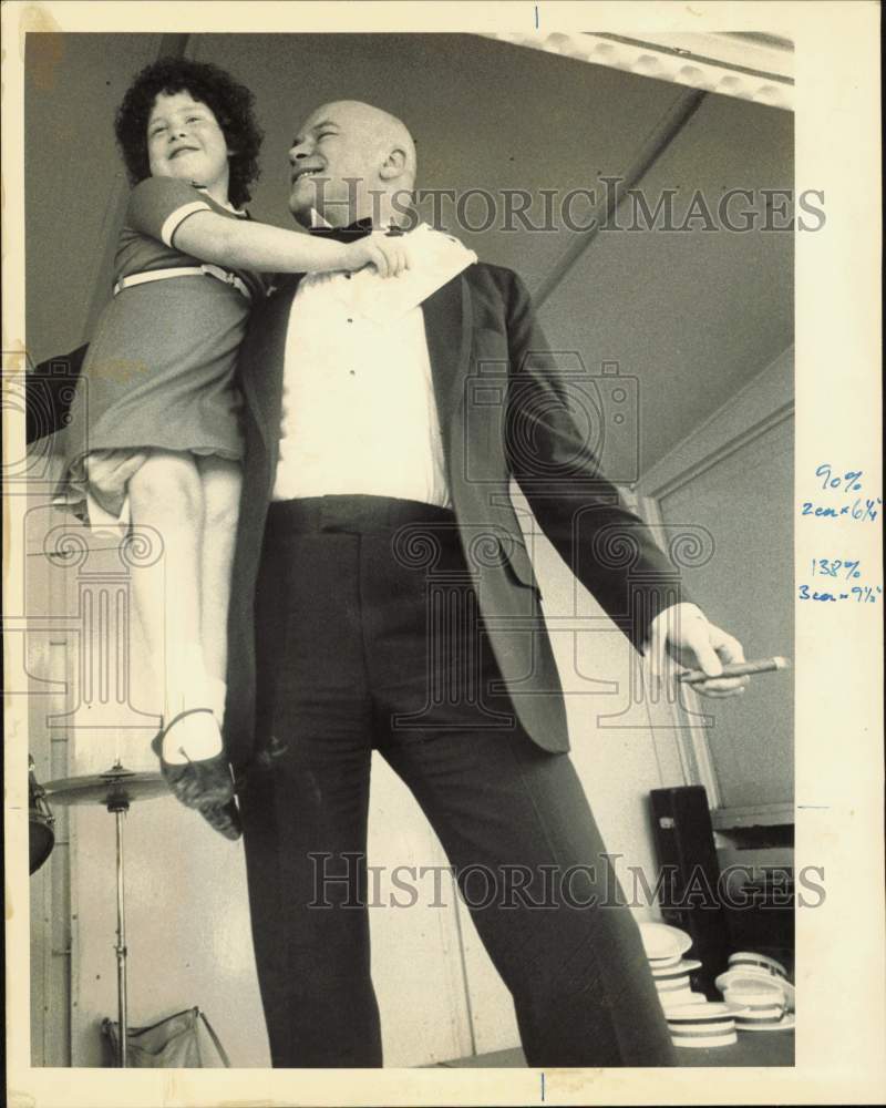 1982 Press Photo Actors in a scene from &quot;B&#39;l Daddy&quot; - lrb24950- Historic Images