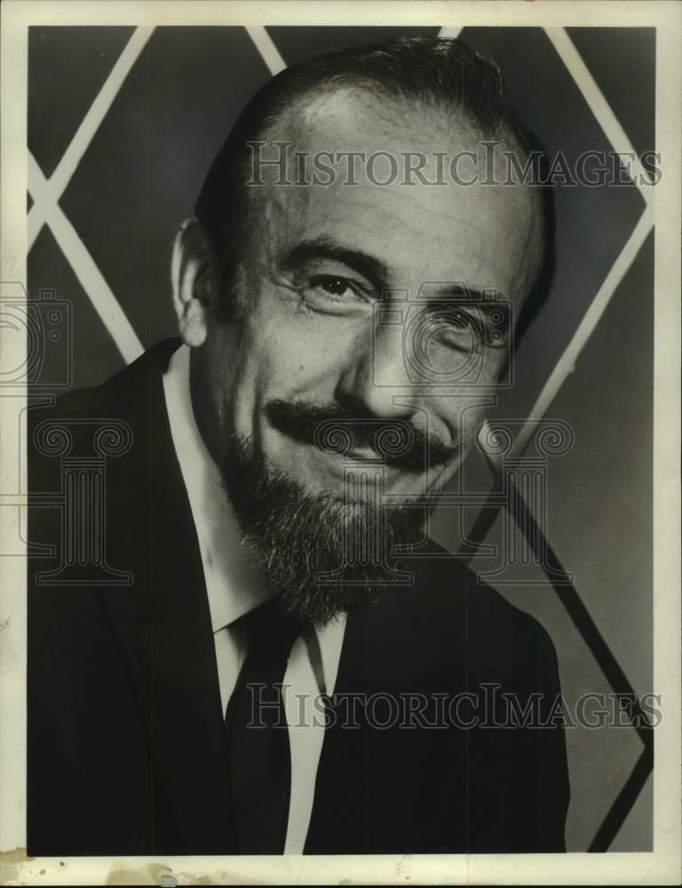 1961 Mitch Miller, conductor-Historic Images