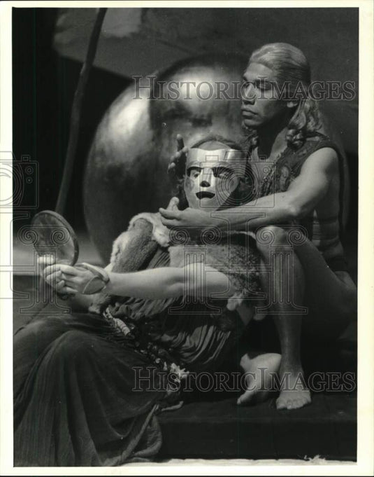 1987 Press Photo Michael Cumpsty, Peter Francis James in Guthrie's The Bacchae"- Historic Images