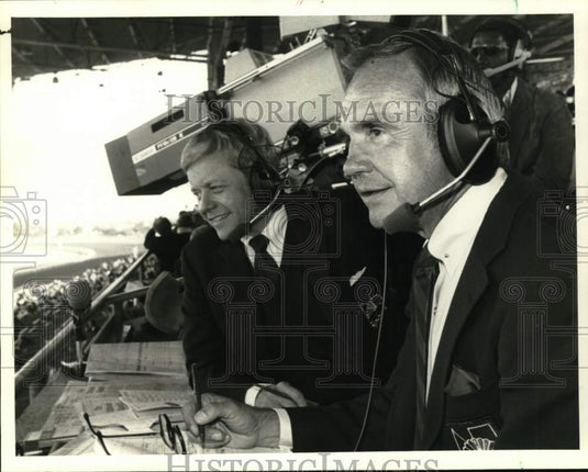 1986 Press Photo Sportsworld Hosts Dic Enberg & Dave Johnson In Arlington Park - Historic Images