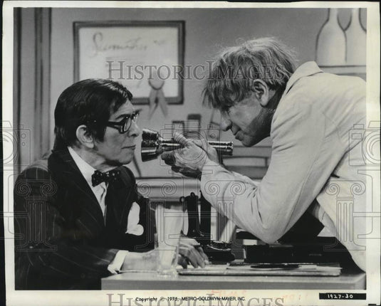 1975 Press Photo George Burns and Walter Matthau star in "The Sunshine Boys"- Historic Images