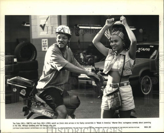 1993 Press Photo Will Smith and Nia Long in a scene from "Made In America" - Historic Images