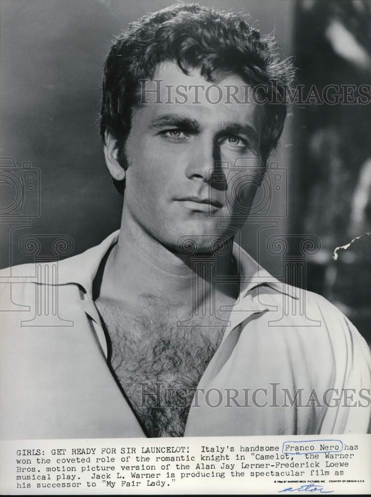 1966 Press Photo Italian Actor Franco Nero stars in the film "Camelot" - Historic Images