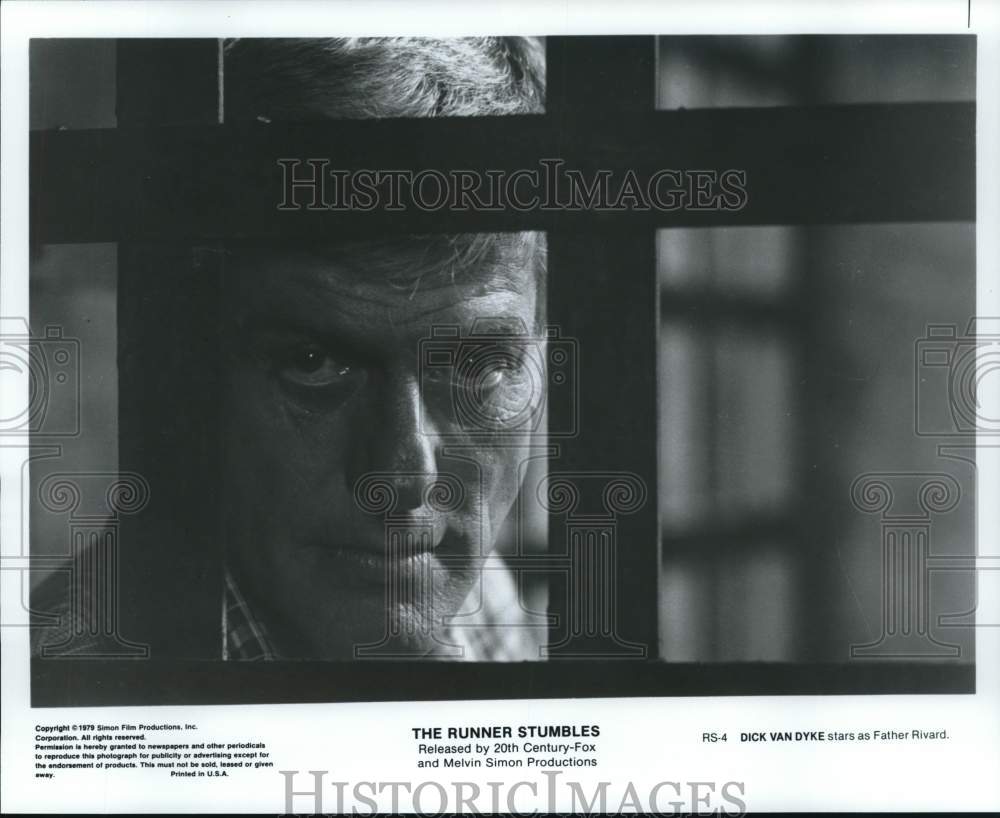 1979 Press Photo Dick Van Dyke stars as Father Rivard in The Runner Stumbles- Historic Images