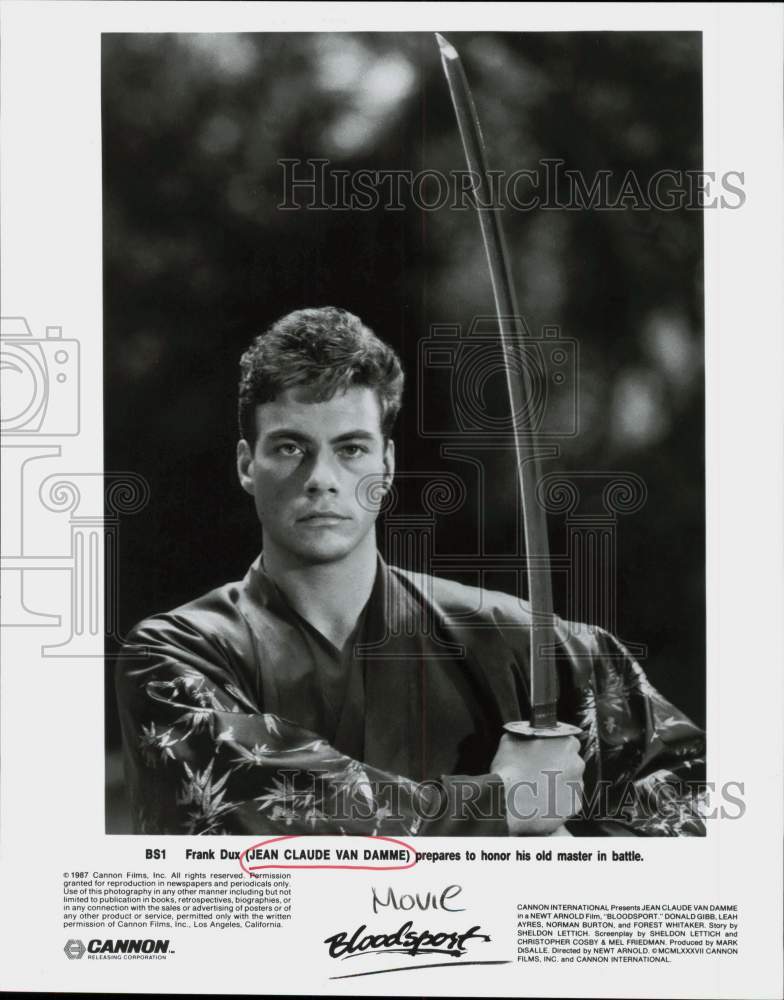 1987 Press Photo Actor Jean Claude Van Damme in &quot;Bloodsport&quot; Movie - lrp81207- Historic Images