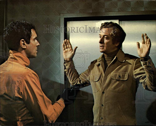 Press Photo Actor Michael Caine Held at Gunpoint by Co-Star in film scene- Historic Images