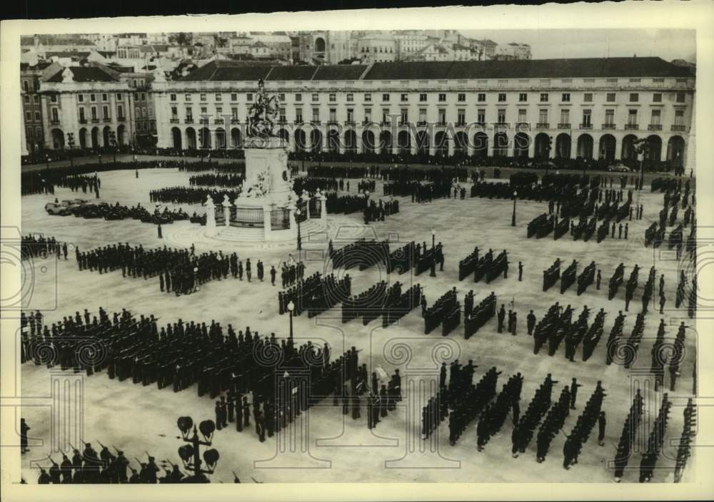 1941 Troops &amp; members of Portugese Legion in Black Horse Square - Historic Images