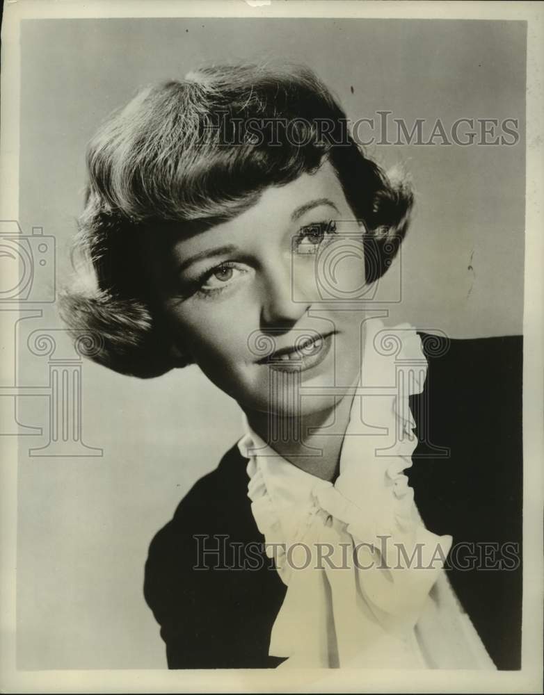 1951 Press Photo Margaret Sullavan to star in CBS TV&#39;s &quot;The Touchstone&quot;- Historic Images