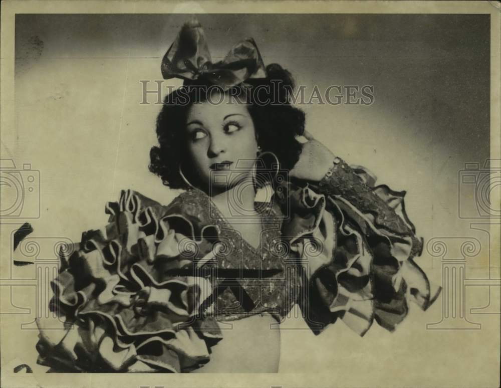 1942 singer and actress Tanya Wiley - Historic Images