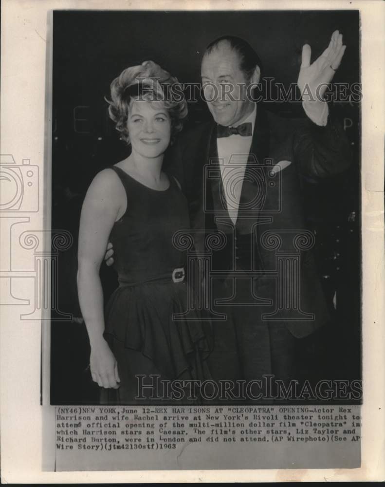 1963 Press Photo Rex Harrison and wife Rachel attend opening of Cleopatra - Historic Images