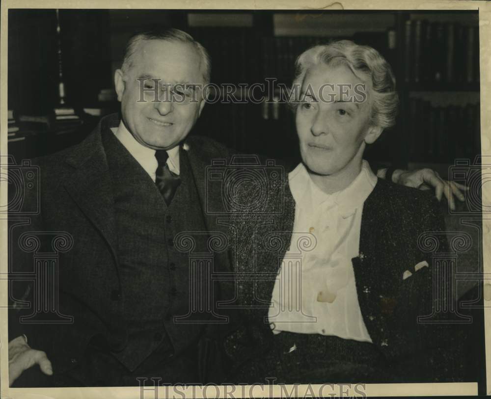 1939 Prof and Mrs Felix Frankfurter - Historic Images