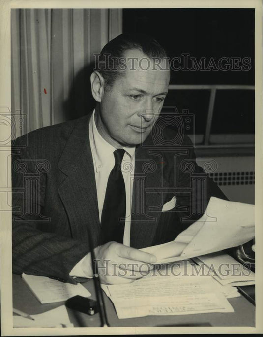 1950 Robert Montgomery stars in the "Your Lucky Star" - Historic Images