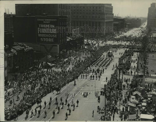 1935 Thousands Legionnaires March in 6-Hour Long Parade in St Louis - Historic Images