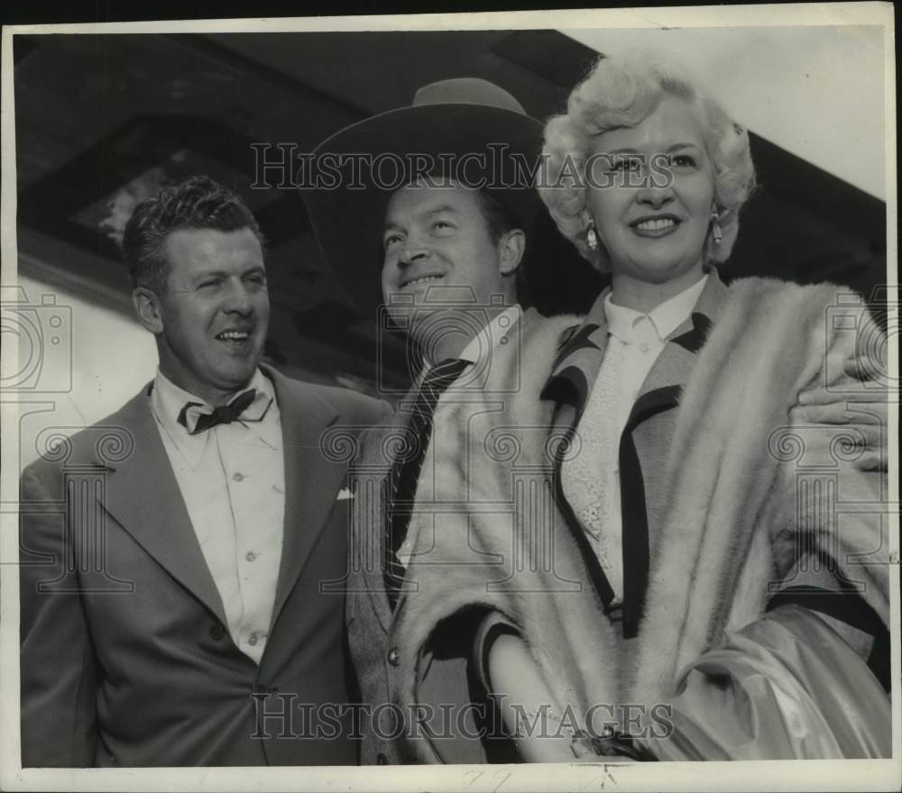 1951 Bob Hope and Marilyn Maxwell greeted by Wes Fesler - Historic Images