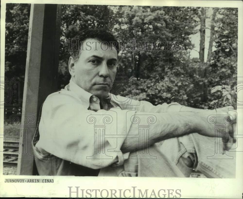 1981 American actor Alan Arkin - Historic Images