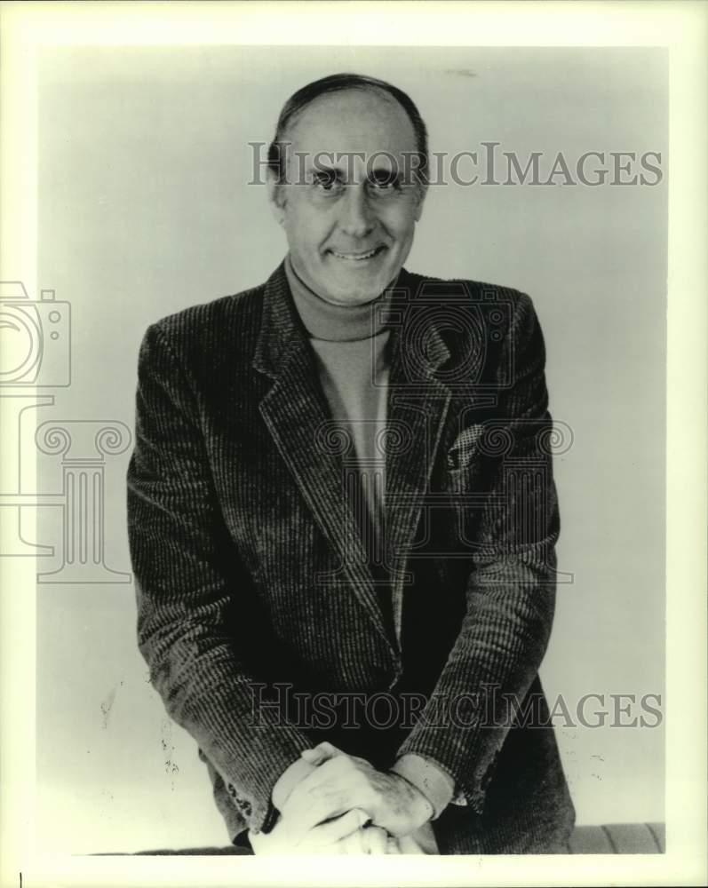 Press Photo Henry Mancini Joins Kansas City Sympony Onstage at Midland Center - Historic Images