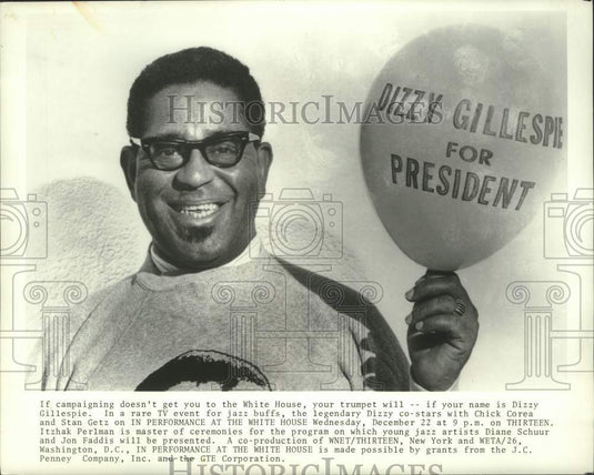 1982 Press Photo Trumpet player Dizzy Gillespie performs at the White House - Historic Images