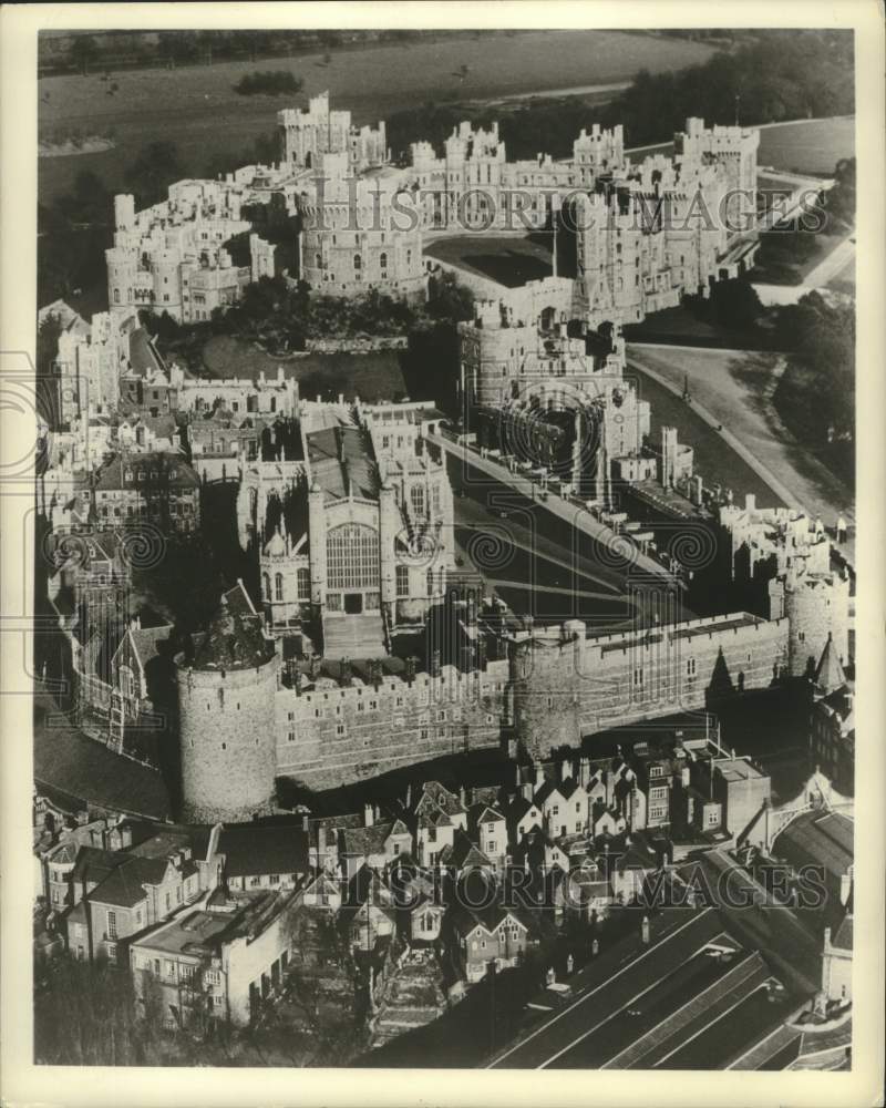 1959 Aerial view of Windsor Castle above Berkshire Windsor Town - Historic Images