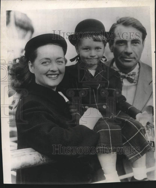 1951 Press Photo Actress Bette Davis Candidate for Motion Picture "Oscar" - Historic Images