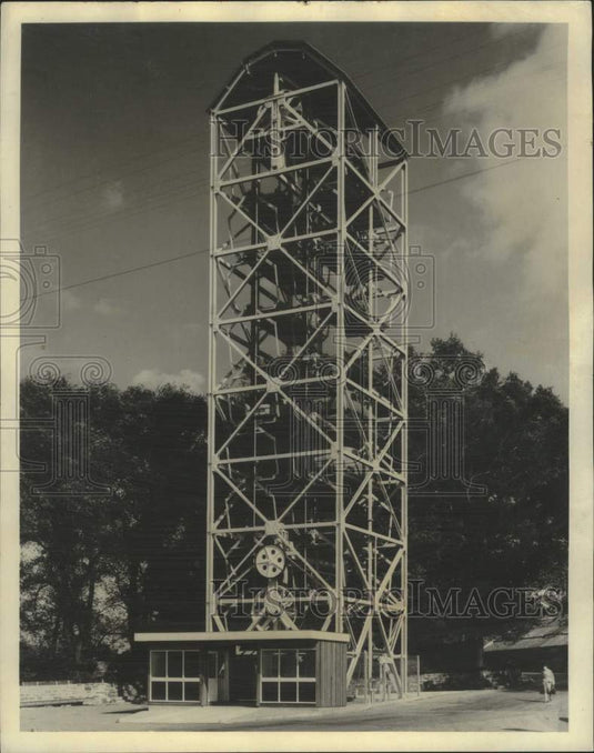 1965 The Wulpa Parking Tower operating in Switzerland - Historic Images