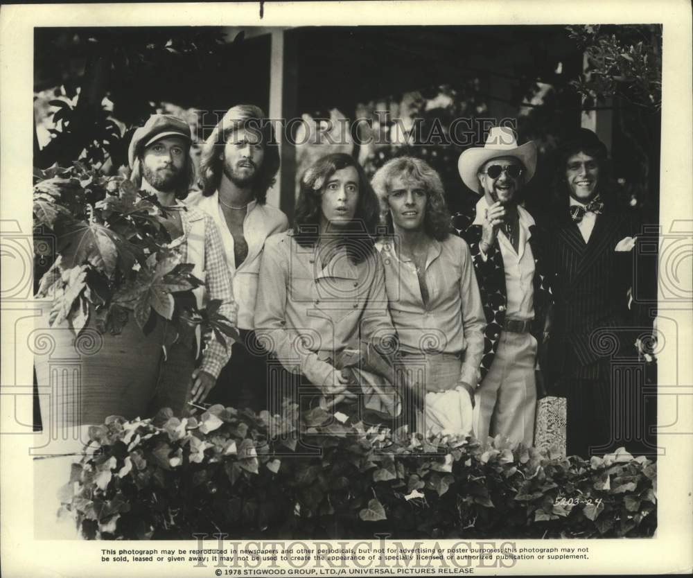 1979 Press Photo Lonely Hearts Club Band Given Royal Treatment in Los Angeles- Historic Images