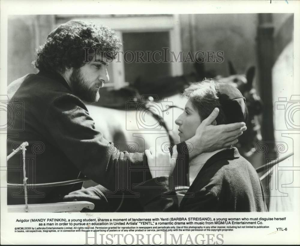 1983 Mandy Patinkin and Barbra Streisand in a romantic drama &quot;Yatl&quot; - Historic Images