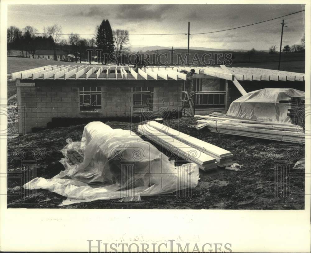 1983 A New Home Goes Up in Henderson County - Historic Images