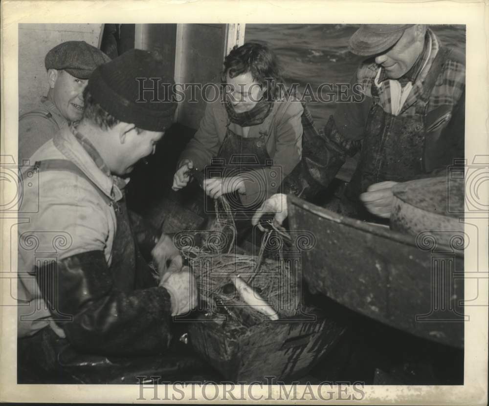 1948 Ted Fuller Peeks Around Frank Derrick&#39;s Shoulder - Historic Images