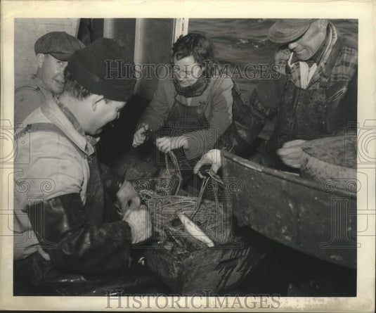 1948 Ted Fuller Peeks Around Frank Derrick's Shoulder - Historic Images