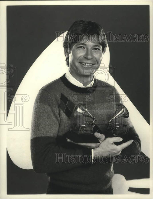 1984 John Denver hosts "The 26th Annual Grammy Awards Show" - Historic Images