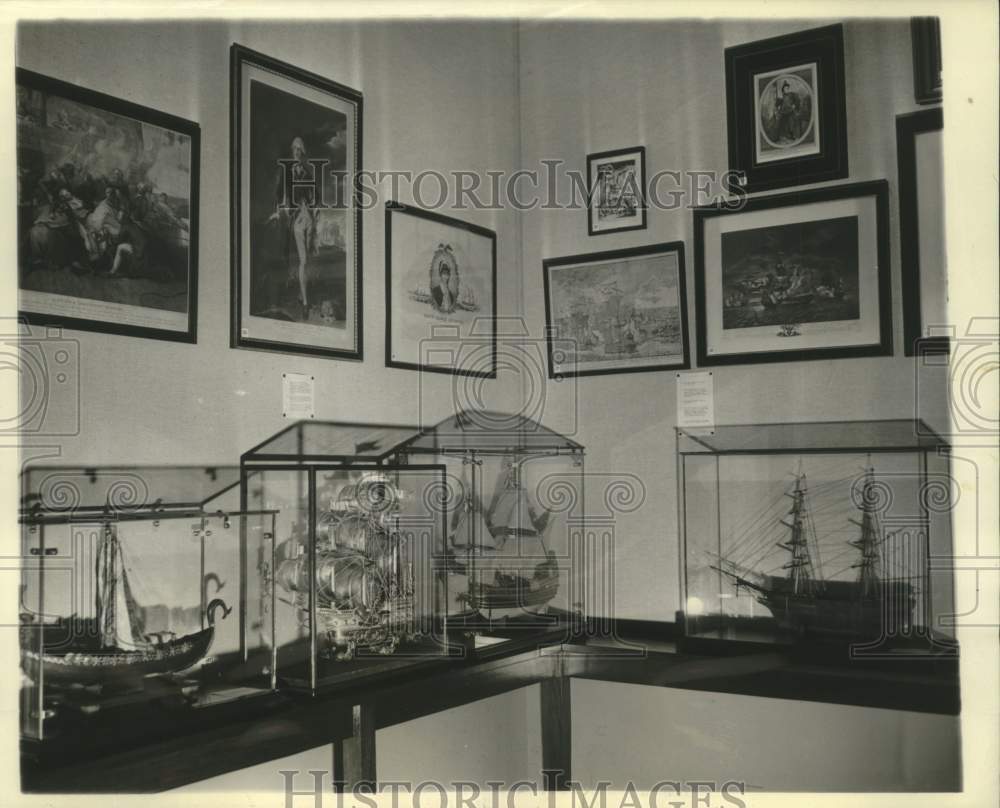 1943 Franklin D Roosevelt Library in Marine Room at Hyde Park NY - Historic Images