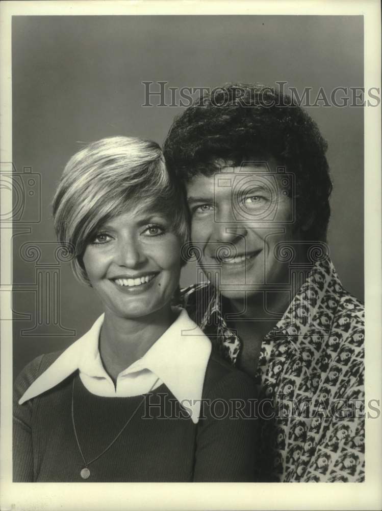 Robert Reed &amp; Florence Henderson Co-Sar in &quot;The Brady Bunch&quot; - Historic Images