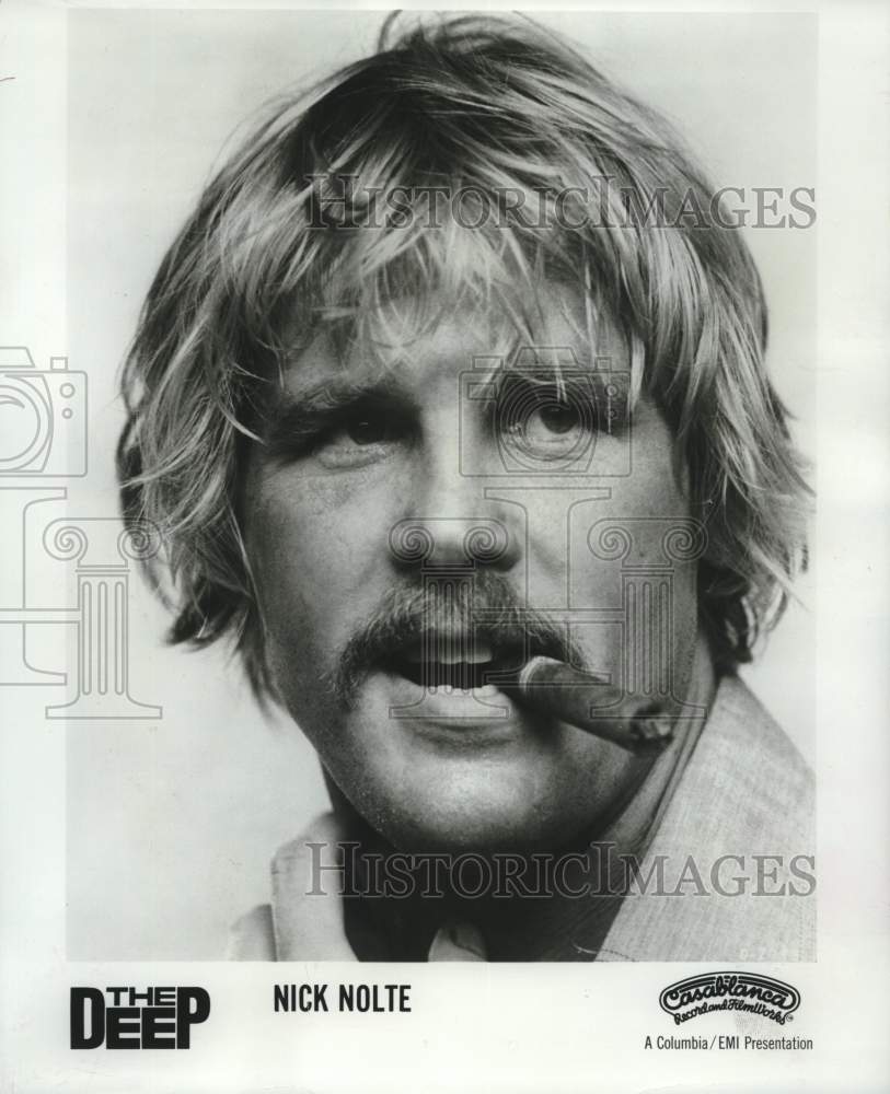 1977 Nick Nolte stars in film The Deep - Historic Images