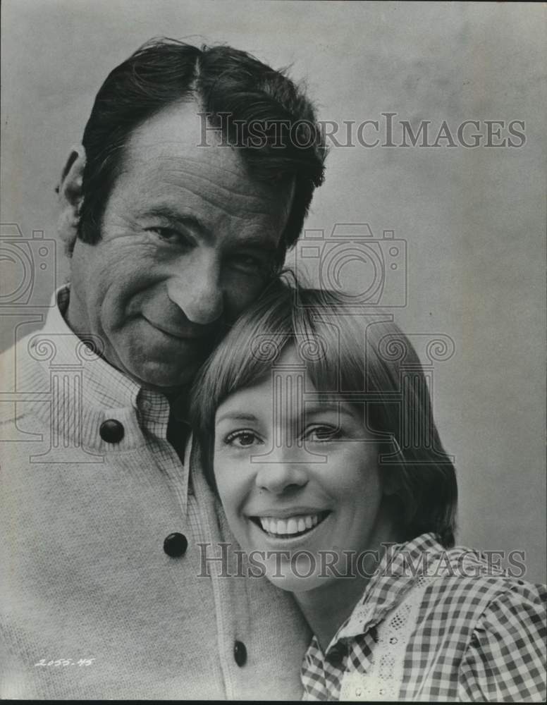 1973 Walter Matthau &amp; Carol Burnett Co-Star in the &quot;Pete n&#39; Tillie&quot; - Historic Images