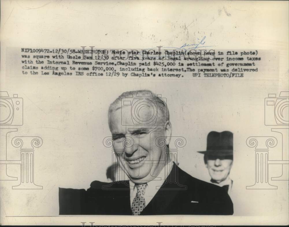 1958 Press Photo Actor Charles Chaplin settles government claims and interests - Historic Images