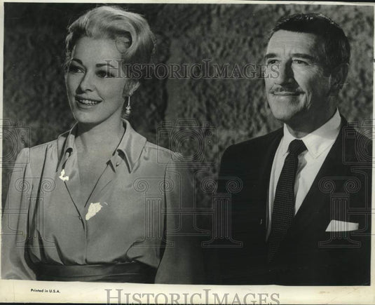 1965 Eleanor Parker and Richard Hayden in scene from Sound of Music - Historic Images