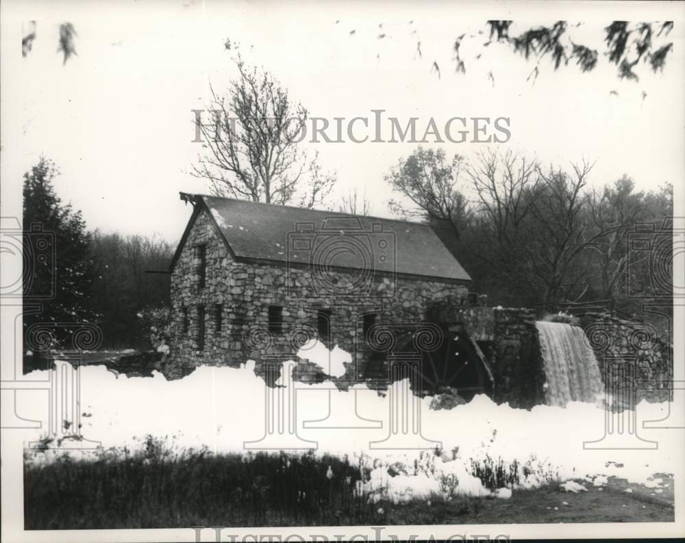 1963 The Sewage overflow from Marlboro to the Old Grist Mill - Historic Images
