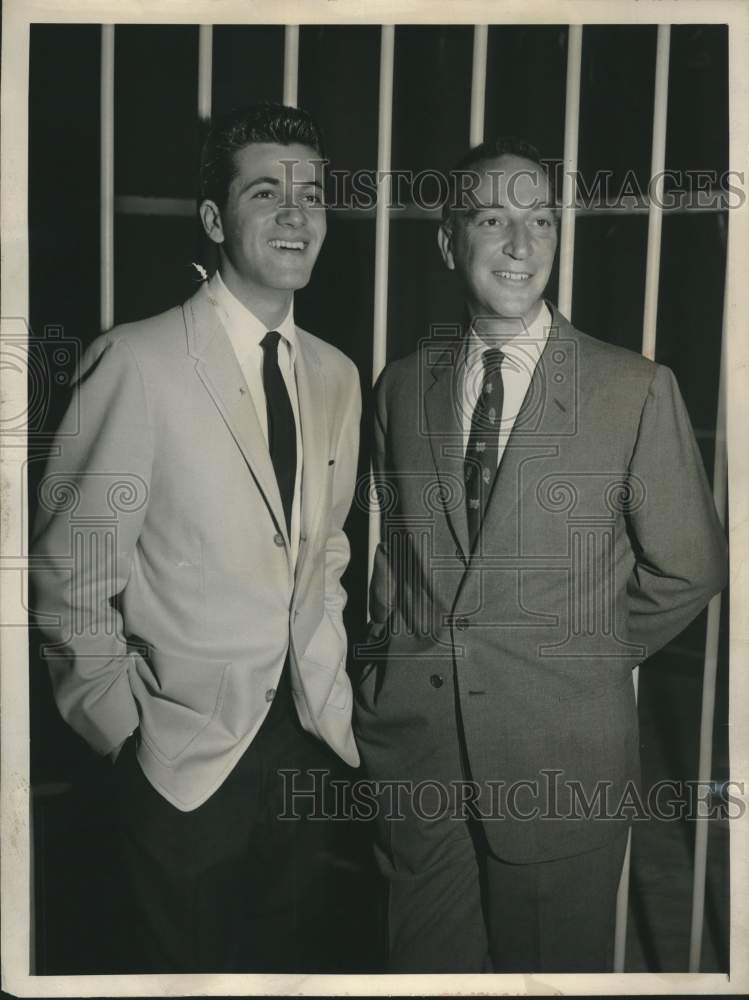 1958 Press Photo Garry Moore and Tommy Sands in &quot;The Garry Moore Show&quot;- Historic Images